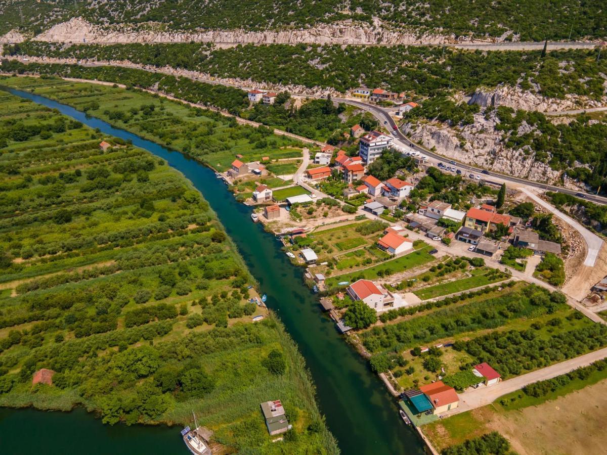 Apartmani Mostina Near River Плоче Экстерьер фото